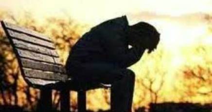 Due imprenditori suicidi nel Verbano: uno si spara, l’altro ingerisce diserbante 