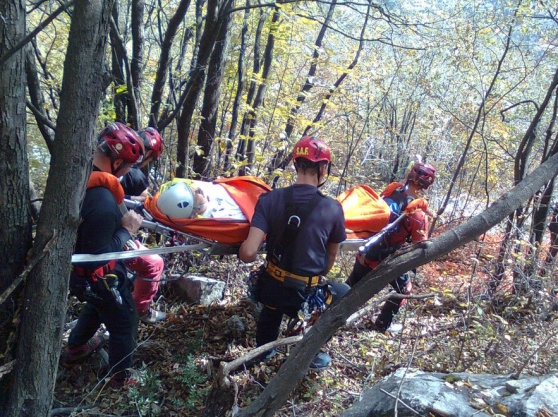 Persona infortunata in Val Grande: in azione Soccorso alpino e Gdf
