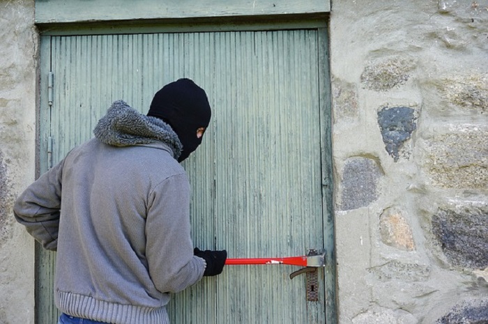 Furto in appartamento a San Maurizio d’Opaglio
