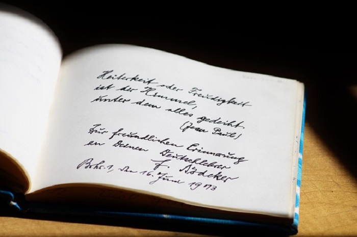 “Teatro nelle fibre  del corpo”, volume di poesie a firma di Franco Acquaviva del Teatro Selve
