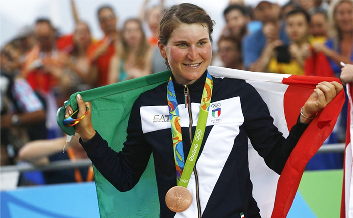 Elisa Longo Borghini premiata dalla Polizia al Coni a Roma 