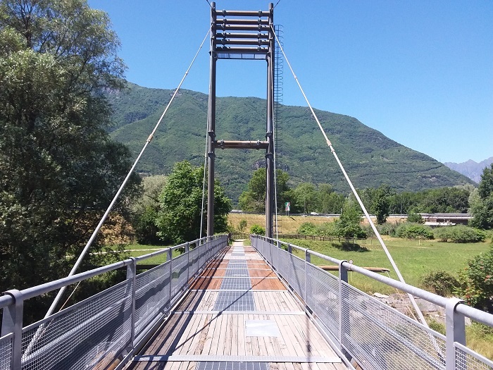 Gravellona: sistemate e messe in sicurezza la pista ciclabile e passerella sullo Strona