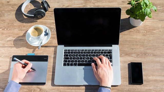 Novara: all'Enaip un corso gratuito di graphic designer per disoccupati