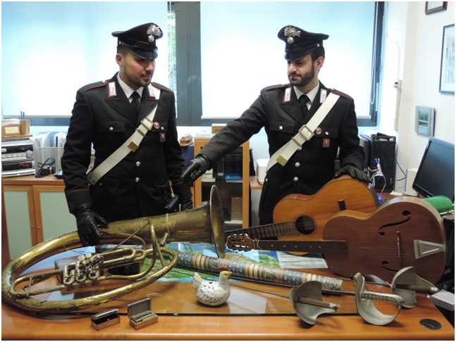 Scoperta la banda del furto in villa, quattro su sei sono minorenni 