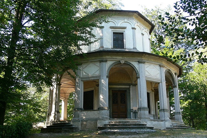Si inaugura la mostra fotografica “Donne e Madonne nei Sacri Monti” al Sacro Monte di Orta