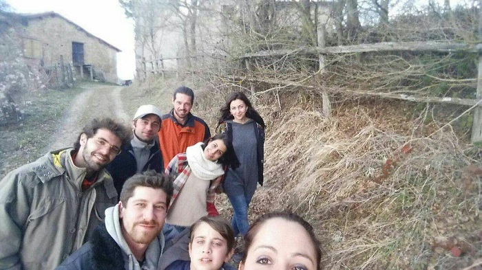 Tra gli allevatori colpiti dal sisma per dare una mano. L’esperienza di quattro giovani cusiani. Fotogallery