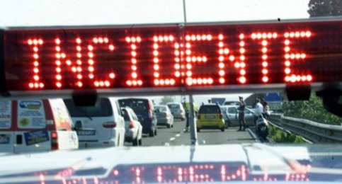 Incidente in autostrada tra Brovello Carpugnino e Meina
