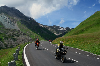 Con una App i motociclisti diventano “sentinelle” delle strade statali colabrodo