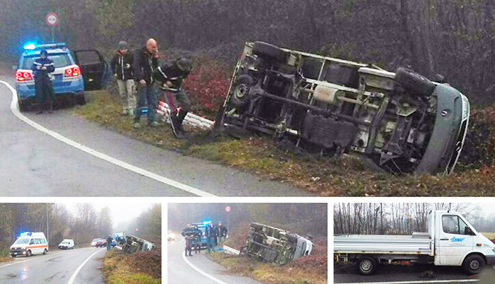 Autocarro sbanda ed esce di strada. Conducente illeso