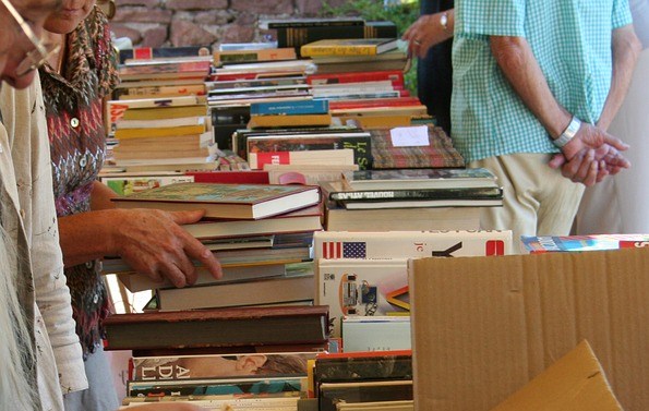 "Mercatino dei libri" per la riqualificazione della biblioteca