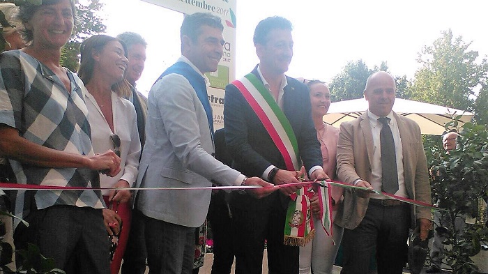 Trifolia unisce acqua flora e design ad Arona. Foto