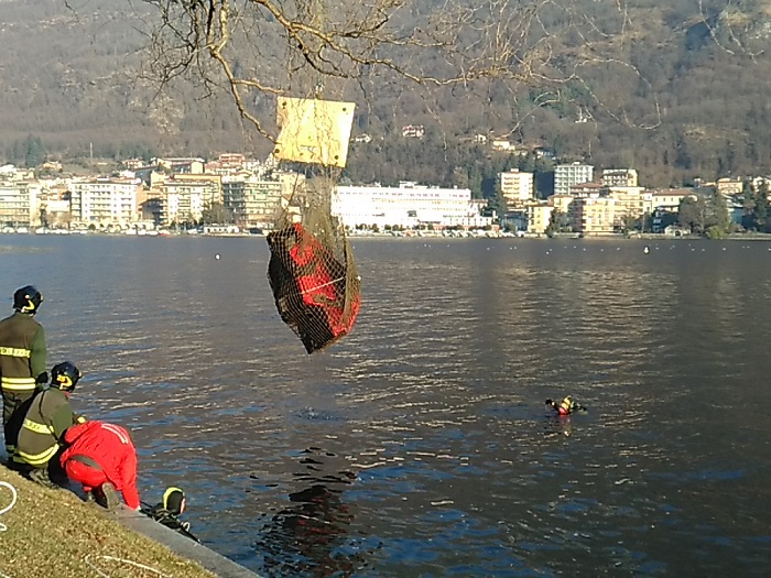 Proseguono i Ris di Parma le analisi sui resti umani recuperati nel Sulky rosso immerso nelle acque del Cusio 
