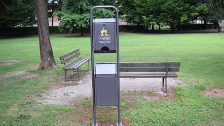Dog-toilet al parco e nuovi cestini installati in città