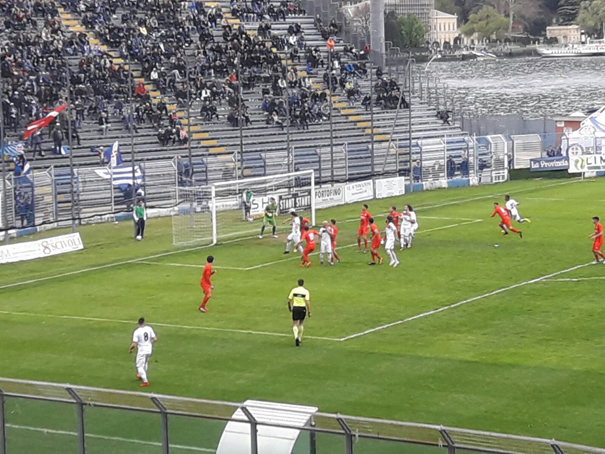 Gozzano più vicino alla promozione: finisce 0-0 il big match a Como. Fotogallery