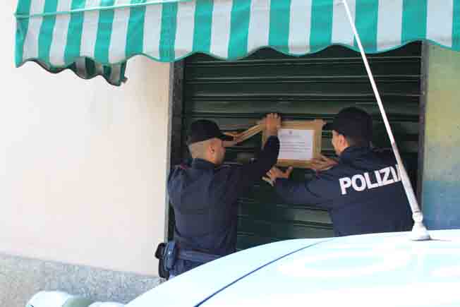 Bar di Pernate chiuso per 15 giorni: frequentato da spacciatori e nascondiglio di droga