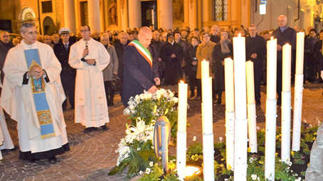 Commemorata l'Immacolata con l'omaggio alla statua