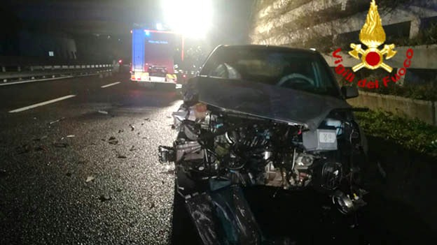 Incidente in tangenziale: in fiamme auto a gpl