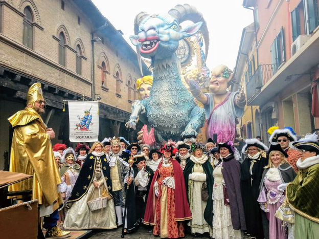 La corte del Carnevale novarese ospite a Cento