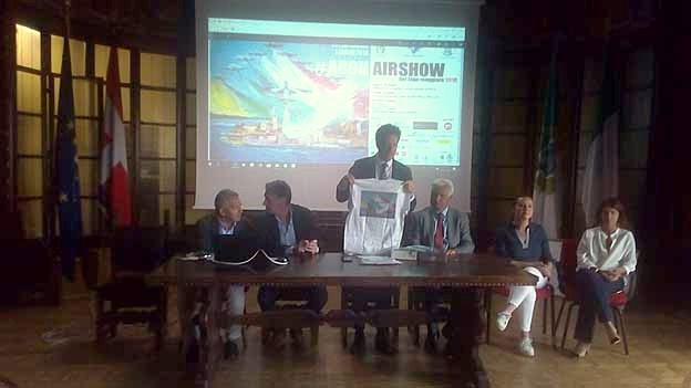 Aronairshow: presentato il programma dell'evento