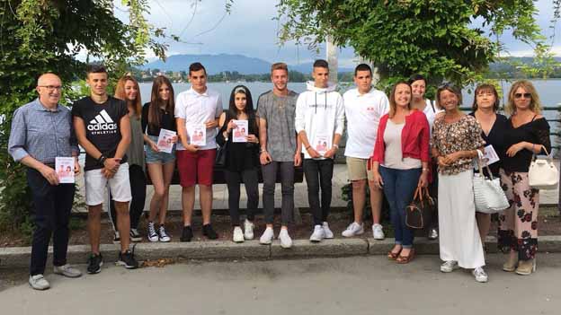 Cinque percorsi e venticinque tappe nella guida turistico-emozionale di Arona