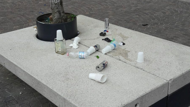 Movida: un altro week-end all'insegna dei rifiuti. Foto