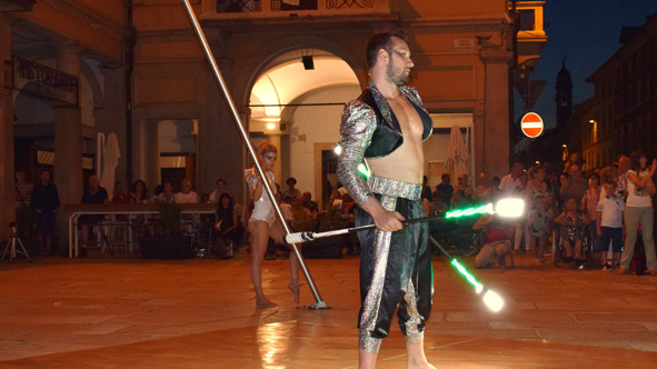 Successo per la Notte Bianca, giovedì tocca a "Flower Power"