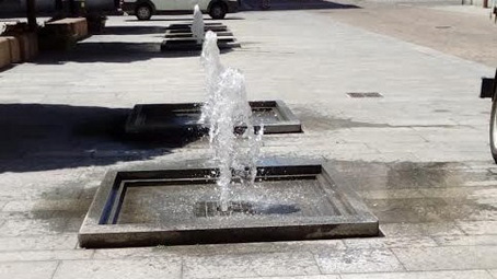 Riattivata la fontana in piazza Matteotti
