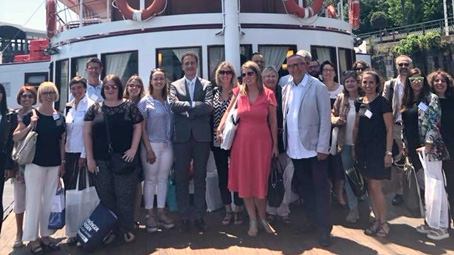 Tour operator tedeschi in visita in città