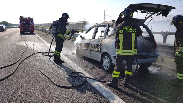 A4: in fiamme auto a gpl