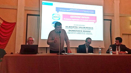Rifiuti e raccolta differenziata al centro dell'incontro svoltosi alla Soms