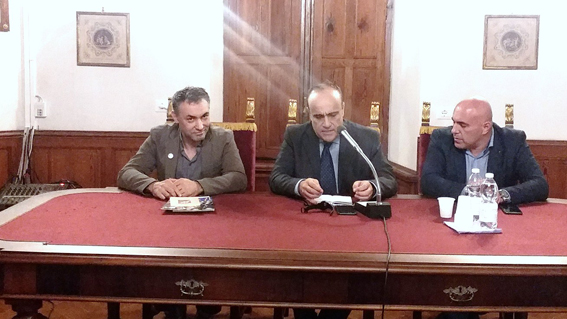 Il ministro Bonisoli in un incontro a Borgomanero