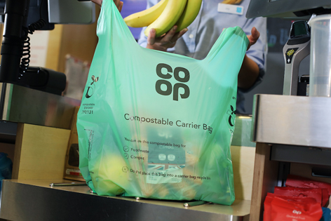 Novamont: accordo con Co-op Uk per la fornitura di sacchetti in bioplastica