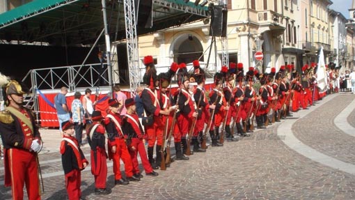 La Milizia Tradizionale di Bannio ha sfilato a Borgomanero