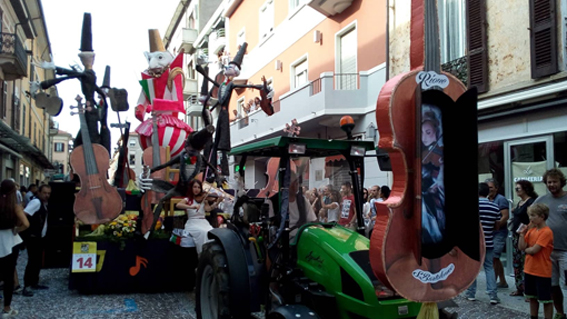 Conclusa la Festa dell'Uva: premiati i carri vincitori. Fotogallery
