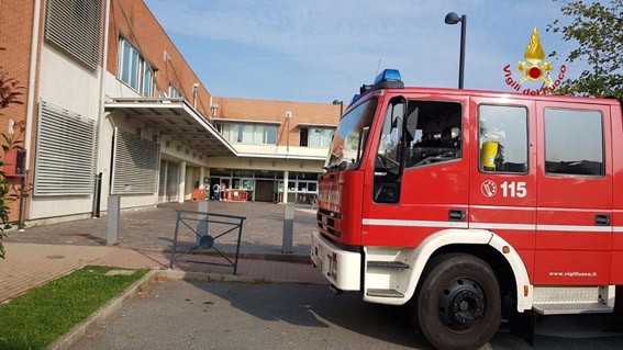 Principio d'incendio alla scuola "Dante Alighieri":  nessun rischio per i bambini