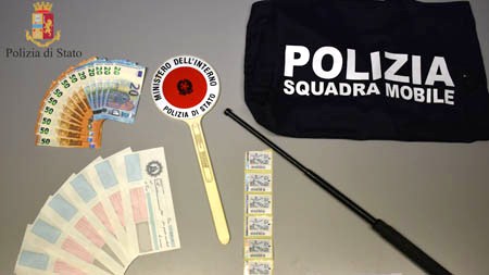 Estorceva denaro alla ex dopo un prestito e chiedeva prestazioni sessuali: arrestato