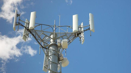 Borgo Ticino: i residenti contrari ad una nuova antenna per la telefonia a Campagnola