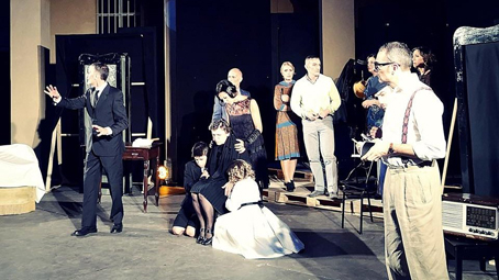 "Sei personaggi in cerca d'autore" sabato in scena al PalaSalina
