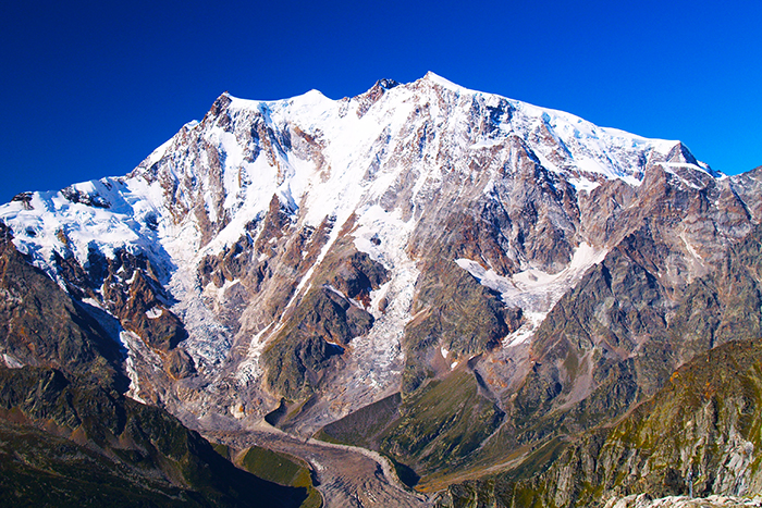 Il Premio Macugnaga-Monte Rosa ai medici e coniugi Laura e Giorgio Aliprandi