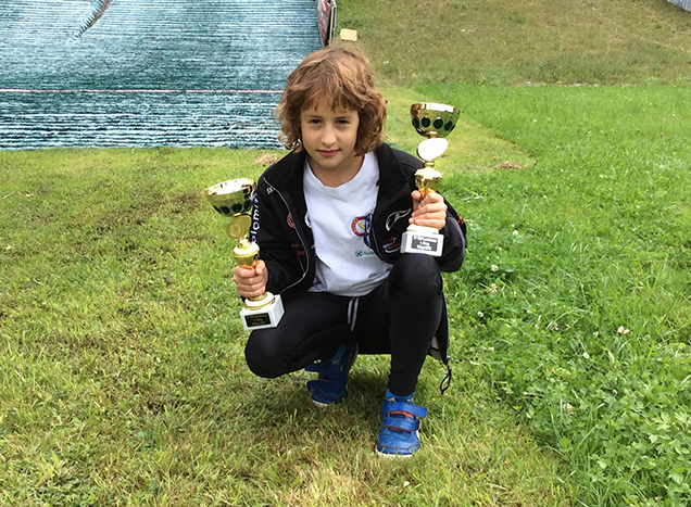 Salto con gli sci: Camilla Comazzi trionfa a Wörgl