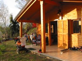 Spaccata notturna al camping: 1.000 euro di bottino