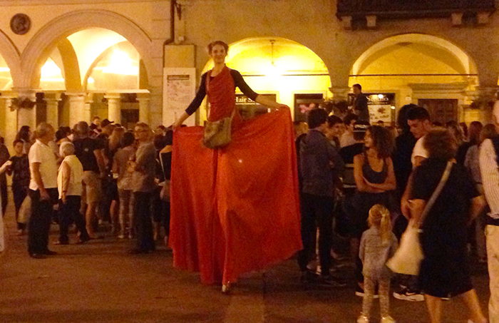 Domo invasa per il “Fuori tutto”. Fotogallery