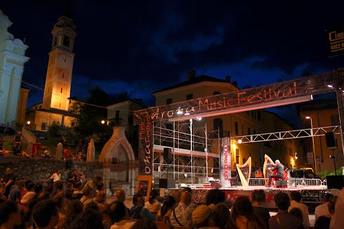 Castrocaro sbarca sul Verbano. A Arona la semifinale del Festival
