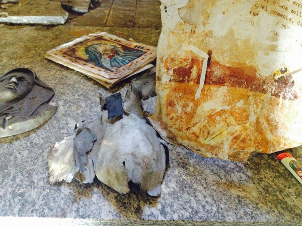 Vandali in quota: devastata la cappella della Marona (foto)
