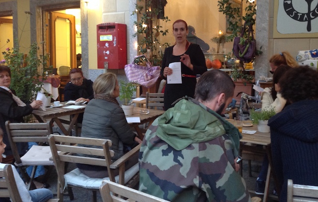Tovaglie, borse e le decorazioni di Natale con il corso di cucito dell'associazione Tracaneelupo
