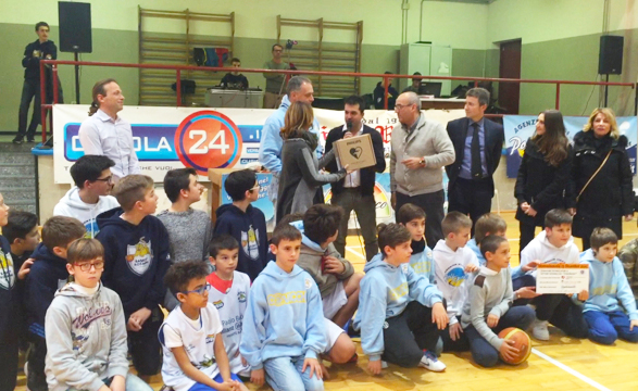 Un defibrillatore in dono al Domo Basket, domenica la consegna. Video