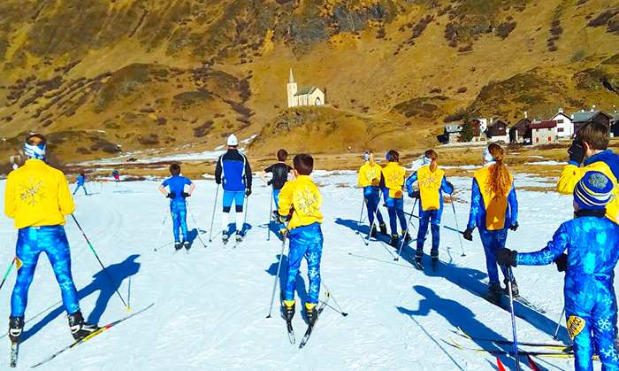 Formazza: si scia nonostante la poca neve, con un anello per il fondo e campo scuola