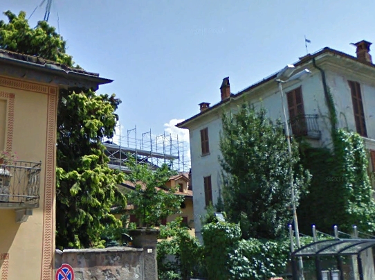 Cannobio, 15 giorni per la messa in sicurezza del palazzo bruciato. Proseguono le indagini