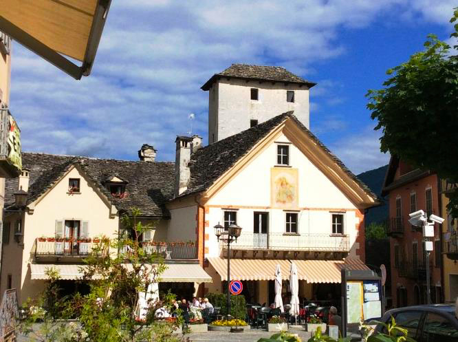 Vigezzo: apre la Torre di Casa Simonis, a luglio concerti, mercatini e la gara inaugurale della stagione golfistica