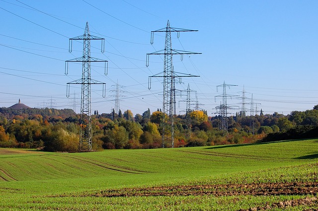 Elettrodotto Interconnector, i Comuni si sentono scavalcati dalle associazioni nei rapporti con Terna